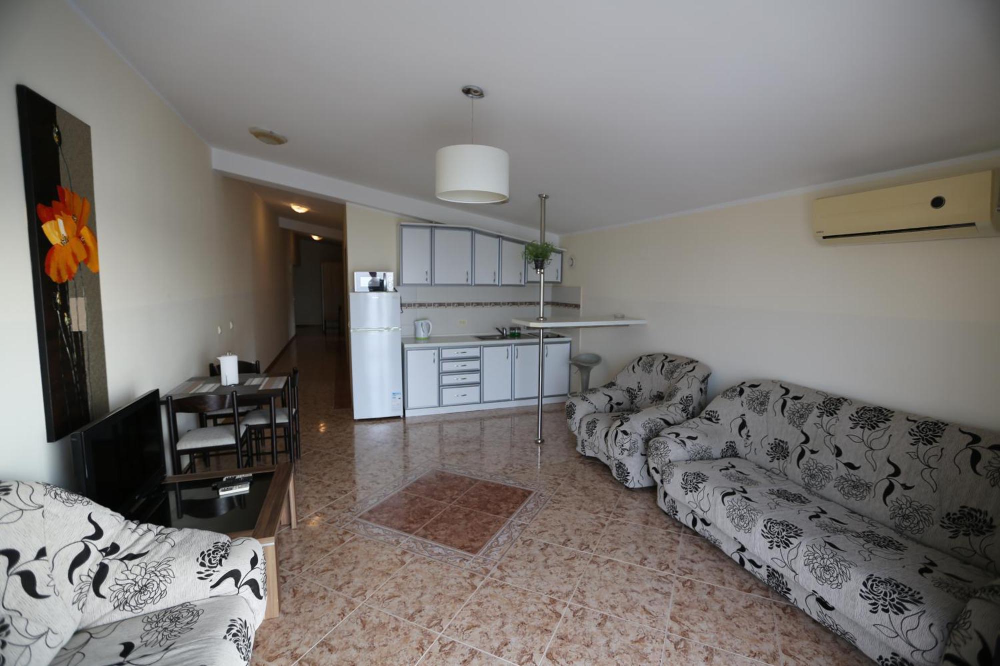 Fidel Apartments Kruce Luaran gambar